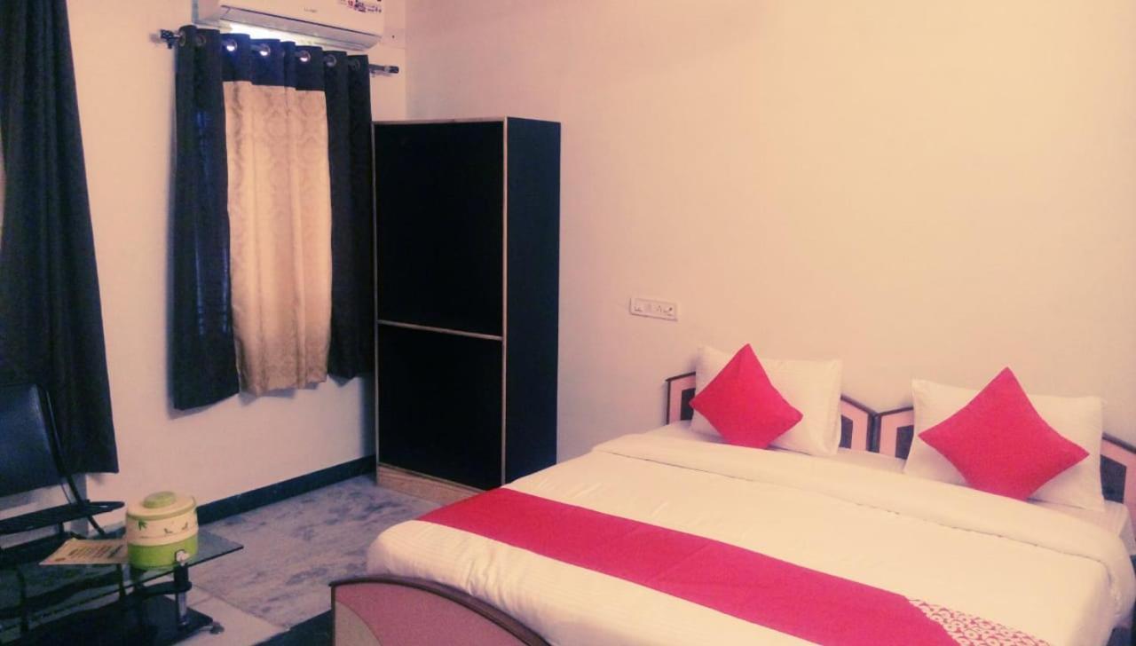 Hotel Rajkamal International 烏代浦 外观 照片