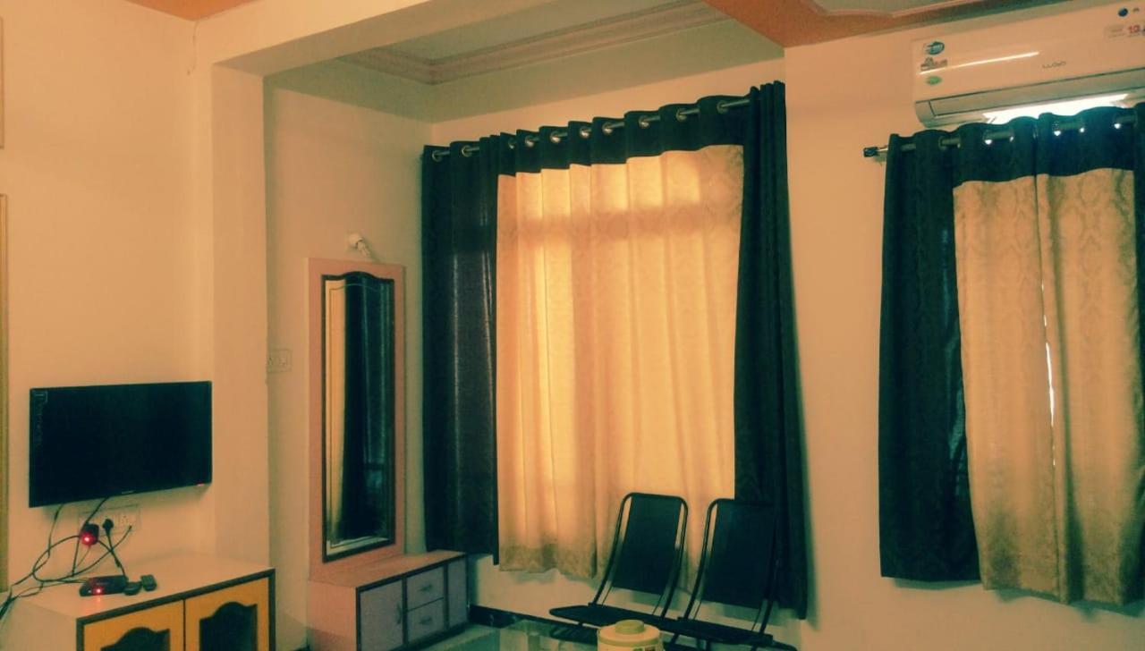Hotel Rajkamal International 烏代浦 外观 照片