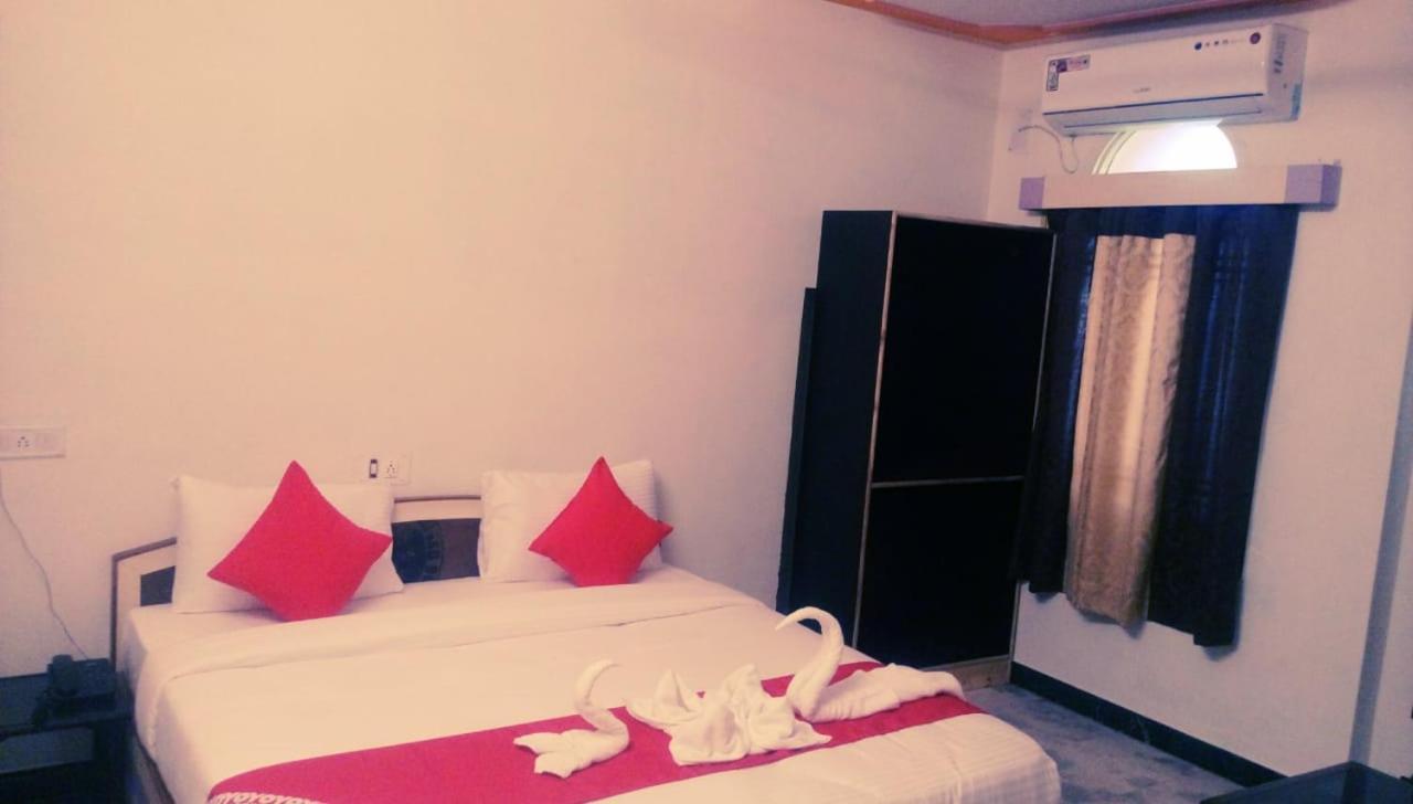 Hotel Rajkamal International 烏代浦 外观 照片