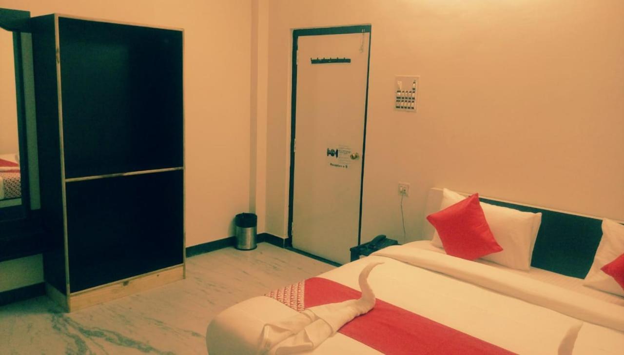 Hotel Rajkamal International 烏代浦 外观 照片
