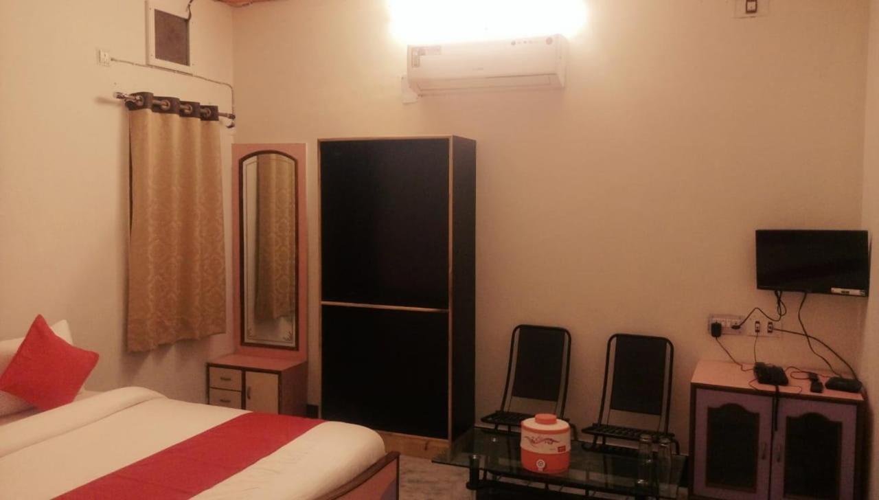 Hotel Rajkamal International 烏代浦 外观 照片
